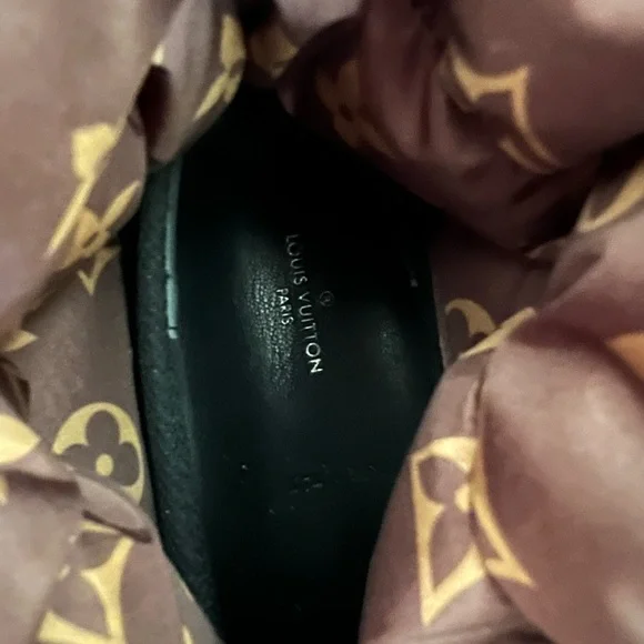 Louis Vuitton Pillow Comfort Ankle Boot - Picture 5 of 7